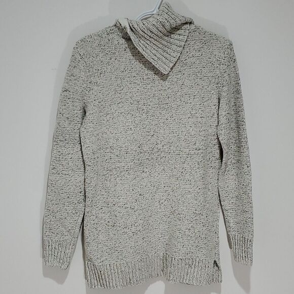 Denver Hayes medium cowl/turtleneck sweater - Picture 5 of 8